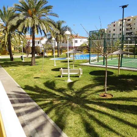 Charming In With Shared Pool Апартаменты