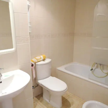 Charming In With Shared Pool Apartment