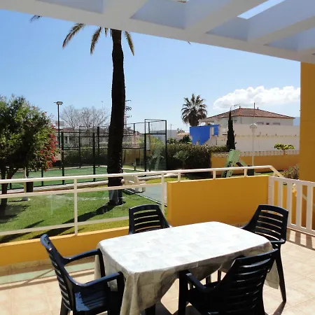 Charming In With Shared Pool Apartment *