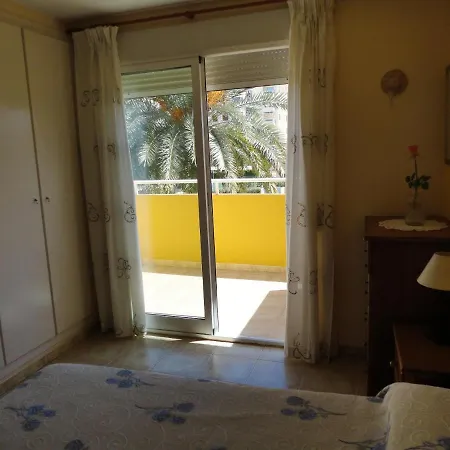 Charming In With Shared Pool Daire Denia