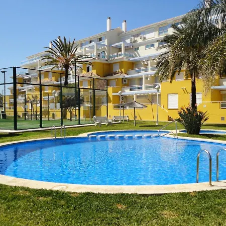 Charming In With Shared Pool * Denia