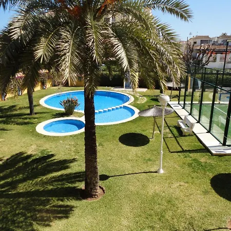 Charming In With Shared Pool Denia