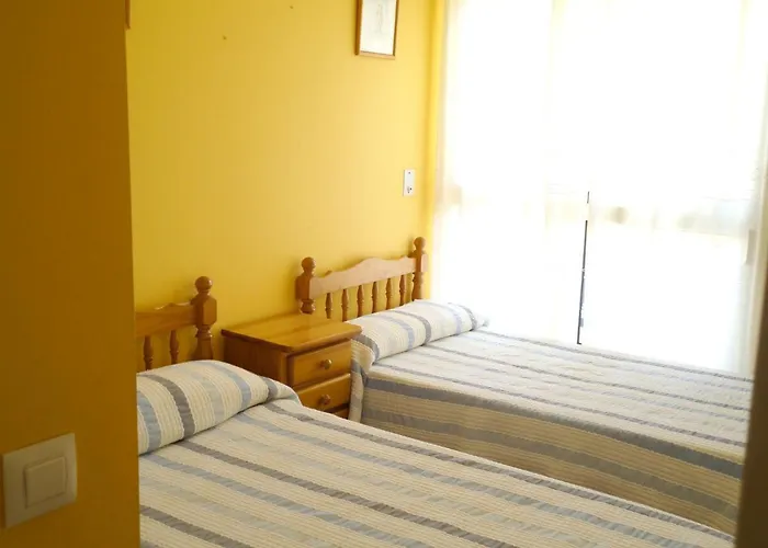 Charming In With Shared Pool Apartment *